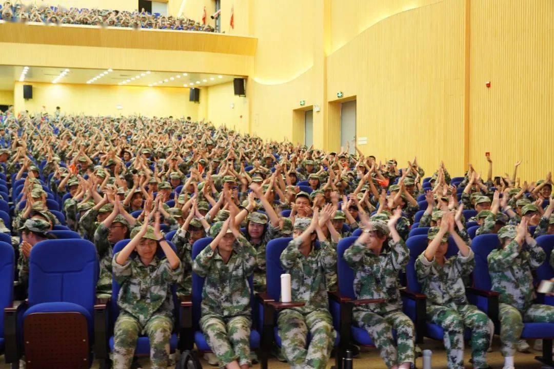 药厂狂轰28脚0-0门兴,赛后第一时间官宣伊格莱西亚斯
